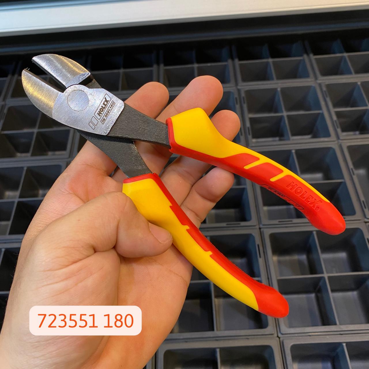 KÌM CẮT MẶT CHÉO HẠNG NẶNG HOLEX DÀI 180 MM CÁCH ĐIỆN 1000V KÌM CẮT MẶT CHÉO HẠNG NẶNG HOLEX DÀI 180 MM CÁCH ĐIỆN 1000V